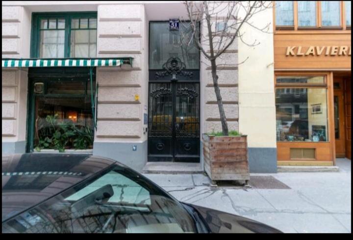 The Place, In The 7th District Of Apartment Wien